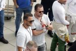 Zandvoort 18 mei 2022
Frans Duijts en andere manne rijden met hun mooie auto voor stichting zorgeloos kind op circuitpark Zandvoort. Frans rijdt in een McLaren cabrio