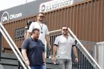 Zandvoort 18 mei 2022
Frans Duijts en andere manne rijden met hun mooie auto voor stichting zorgeloos kind op circuitpark Zandvoort. Frans rijdt in een McLaren cabrio