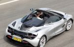 Zandvoort 18 mei 2022
Frans Duijts en andere manne rijden met hun mooie auto voor stichting zorgeloos kind op circuitpark Zandvoort. Frans rijdt in een McLaren cabrio