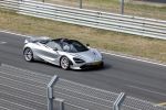 Zandvoort 18 mei 2022
Frans Duijts en andere manne rijden met hun mooie auto voor stichting zorgeloos kind op circuitpark Zandvoort. Frans rijdt in een McLaren cabrio