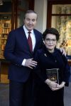 Den Haag 1 juni 2022
Carry Knoops en haar man Geert Jan Knoops bij boekhandel in Den Haag