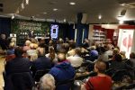 Den Haag 1 juni 2022
Carry Knoops en haar man Geert Jan Knoops bij boekhandel in Den Haag