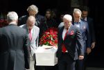 Laren 2 juni 2022
Begrafenis / dienst van Willibrord Frequin in de Sint Jansbasiliek in Laren . oa Aad Ouborg Louis Frequin en Guido Maas droegen de kist