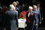 Laren 2 juni 2022
Begrafenis / dienst van Willibrord Frequin in de Sint Jansbasiliek in Laren . oa Aad Ouborg Louis Frequin en Guido Maas droegen de kist