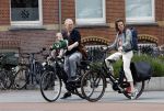 Amsterdam 28 mei 2022
Hajo Bruins met vriendin en dochtertje op de fiets in Amsterdam zuid.