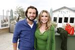 Zandvoort 31 mei 2022
Presentatie boek waar Matthijs v Nieuwkerk de mooiste verhalen voor uitgekozen heeft.  oa Heleen v Royen heeft een verhaal geschreven.  Helleen kwam met haar partner Bart meeldijk. Matthijs kwam met zijn vriendin Martha Riemsma. Ozcan Akyol  (Eus) gaf Matthijs het eerste boek.