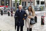 Amsterdam 8 juni 2022
Koningin Maxima bezoekt het Majoor Bosshardt huis op de wallen. Henk de Vries met zijn dochter