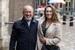 Amsterdam 8 juni 2022
Koningin Maxima bezoekt het Majoor Bosshardt huis op de wallen. Henk de Vries met zijn dochter