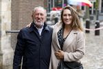 Amsterdam 8 juni 2022
Koningin Maxima bezoekt het Majoor Bosshardt huis op de wallen. Henk de Vries met zijn dochter