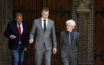 Laren 2 juni 2022
Begrafenis / dienst van Willibrord Frequin in de Sint Jansbasiliek in Laren . Jacques d Ancona met partner Hans