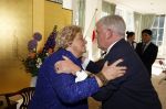 Den Haag 9 juni 202
Erica Terpstra krijgt een belangrijke onderscheiding uit handen van de Japanse Ambassadeur . Alles speelde zich af op de Japanse Ambassade in Den Haag. Jan v Zanen en Ada Kok