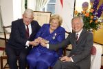 Den Haag 9 juni 202
Erica Terpstra krijgt een belangrijke onderscheiding uit handen van de Japanse Ambassadeur . Alles speelde zich af op de Japanse Ambassade in Den Haag. Jan v Zanen en Ada Kok