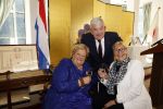 Den Haag 9 juni 202
Erica Terpstra krijgt een belangrijke onderscheiding uit handen van de Japanse Ambassadeur . Alles speelde zich af op de Japanse Ambassade in Den Haag. Jan v Zanen en Ada Kok