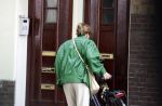 Amsterdam 27 mei 2022
Janke Dekker op de fiets in Amsterdam zuid en bij het huis wat ze met haar man Tom Egbers heeft gekocht in Amsterdam.