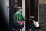 Amsterdam 27 mei 2022
Janke Dekker op de fiets in Amsterdam zuid en bij het huis wat ze met haar man Tom Egbers heeft gekocht in Amsterdam.