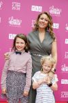 Huizen 25 mei 2022
Feestje ivm de nieuwe TLC serie van Louisa en Rowan op z'n Gooisch. Louisa Jansen en haar man Rowan . Jessica Mendels kwam met haar dochters