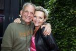 Huizen 25 mei 2022
Feestje ivm de nieuwe TLC serie van Louisa en Rowan op z'n Gooisch. Louisa Janssen en haar man Rowan .
Johan Vlemmix en Mariska v Kolck