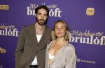 Amsterdam 30 mei 2022
Premiere Marokkaanse bruiloft in Tuschinski met oa als castleden Samouya Ahouaoui Walid Benmbarek Pip Pellens Liza Sips en Nabil Aouled Ayad in tuschinski. Jord Knotter met zijn vriendin Emma Hijnekamp