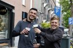 Amsterdam 27 mei 2022
Lil Kleine met Nighel in zijn porsche 911 in Amsterdam zuid