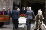 Laren 2 juni 2022
Begrafenis / dienst van Willibrord Frequin in de Sint Jansbasiliek in Laren . oa Aad Ouborg Louis Frequin en Guido Maas droegen de kist