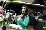 Huizen 25 mei 2022
Feestje ivm de nieuwe TLC serie van Louisa en Rowan op z'n Gooisch. Louisa Janssen en haar man Rowan