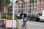 Amsterdam 27 mei 2022
Marc-Marie Huijbregtss op de fiets in Amsterdam zuid