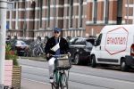 Amsterdam 27 mei 2022
Marc-Marie Huijbregtss op de fiets in Amsterdam zuid
