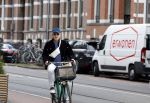 Amsterdam 27 mei 2022
Marc-Marie Huijbregtss op de fiets in Amsterdam zuid