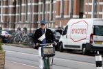 Amsterdam 27 mei 2022
Marc-Marie Huijbregtss op de fiets in Amsterdam zuid