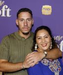 Amsterdam 30 mei 2022
Premiere Marokkaanse bruiloft in Tuschinski met oa als castleden Samouya Ahouaoui Walid Benmbarek Pip Pellens Liza Sips en Nabil Aouled Ayad in tuschinski.