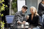 Amsterdam 30 mei 2022
Mart Hoogkamer met zijn vriendin Jennifer v Ooijen op terras op de pc hooftstraat