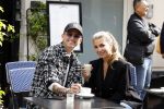Amsterdam 30 mei 2022
Mart Hoogkamer met zijn vriendin Jennifer v Ooijen op terras op de pc hooftstraat
