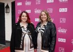 Huizen 25 mei 2022
Feestje ivm de nieuwe TLC serie van Louisa en Rowan op z'n Gooisch. Louisa Janssen en haar man Rowan . Mathilde Keuter (zwanger) en haar zus Gerda Keuter