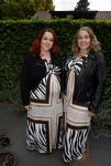 Huizen 25 mei 2022
Feestje ivm de nieuwe TLC serie van Louisa en Rowan op z'n Gooisch. Louisa Janssen en haar man Rowan . Mathilde Keuter (zwanger) en haar zus Gerda Keuter