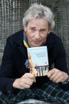 Zandvoort 31 mei 2022
Presentatie boek waar Matthijs v Nieuwkerk de mooiste verhalen voor uitgekozen heeft.