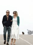 Zandvoort 31 mei 2022
Presentatie boek waar Matthijs v Nieuwkerk de mooiste verhalen voor uitgekozen heeft. 
Matthijs v Nieuwkerk met zijn vriendin Martha Riemsma