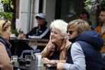 Amsterdam 4 juni 2022
Pamela Teves op terras op de pc hooftstraat