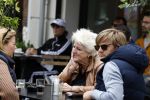 Amsterdam 4 juni 2022
Pamela Teves op terras op de pc hooftstraat