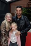 Huizen 25 mei 2022
Feestje ivm de nieuwe TLC serie van Louisa en Rowan op z'n Gooisch. Louisa Jansen en haar man Rowan . Deon leon en zijn vrouw Rachel Kramer en hun dochter