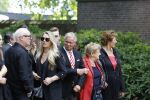 Laren 2 juni 2022
Begrafenis / dienst van Willibrord Frequin in de Sint Jansbasiliek in Laren . Rene v d Gijp kwam met zijn vrouw zoon en stiefdochter