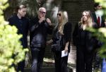 Laren 2 juni 2022
Begrafenis / dienst van Willibrord Frequin in de Sint Jansbasiliek in Laren . Rene v d Gijp kwam met zijn vrouw zoon en stiefdochter