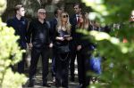 Laren 2 juni 2022
Begrafenis / dienst van Willibrord Frequin in de Sint Jansbasiliek in Laren . Rene v d Gijp kwam met zijn vrouw zoon en stiefdochter