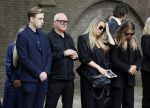 Laren 2 juni 2022
Begrafenis / dienst van Willibrord Frequin in de Sint Jansbasiliek in Laren . Rene v d Gijp kwam met zijn vrouw zoon en stiefdochter