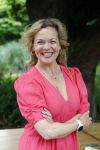 Amsterdam 25 mei 2022
Boekpresentatie Elle v Rijn Marion Pauw   Roos Schlikker en Femmetje de Wind .