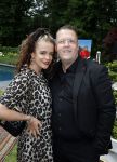 Huizen 25 mei 2022
Feestje ivm de nieuwe TLC serie van Louisa en Rowan op z'n Gooisch. Louisa Janssen en haar man Rowan .
Rutger v Barneveld met zijn nieuwe vriendin