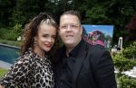 Huizen 25 mei 2022
Feestje ivm de nieuwe TLC serie van Louisa en Rowan op z'n Gooisch. Louisa Janssen en haar man Rowan .
Rutger v Barneveld met zijn nieuwe vriendin