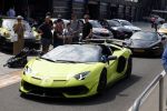 Zandvoort 18 mei 2022
Frans Duijts en andere manne rijden met hun mooie auto voor stichting zorgeloos kind op circuitpark Zandvoort.  Sasan Azimi in zijn groene Lamborghini cabrio.