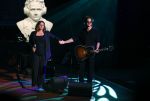 Bussum 16 mei 2022
Uitreiking Buma awrds in spant bussum.
Trijntje Oosterhuis en de zoon van Henny Vrienten Xander Vrienten