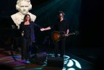 Bussum 16 mei 2022
Uitreiking Buma awrds in spant bussum.
Trijntje Oosterhuis en de zoon van Henny Vrienten Xander Vrienten
