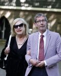 Laren 2 juni 2022
Begrafenis / dienst van Willibrord Frequin in de Sint Jansbasiliek in Laren . Tineke de Nooij en Viola Holt met man Peter
